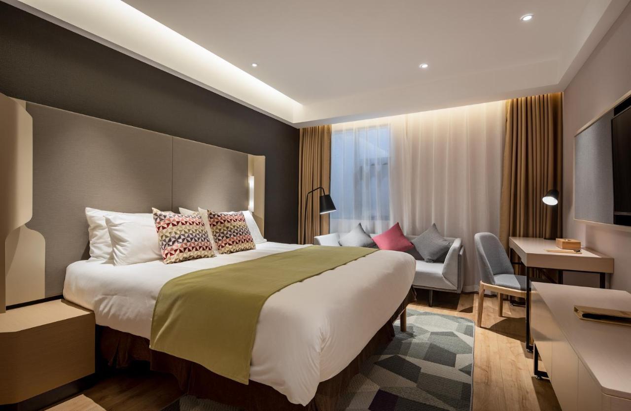 Campanile Hotel Wuhan Zhongnan Road Metro Station Zewnętrze zdjęcie